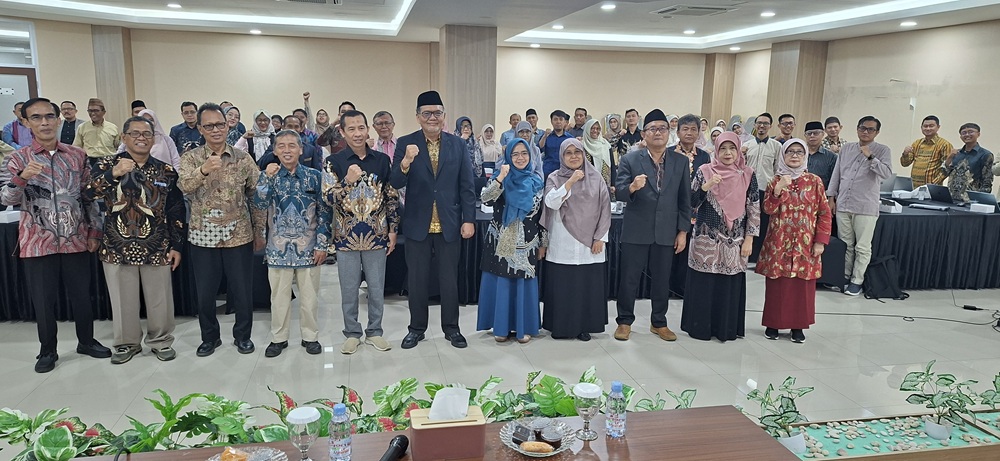Demi Meningkatkan Keilmuan Dosen, FTIK Gelar Workshop Pengembangan Kompetensi Tenaga Pendidik Demi Meningkatkan Keilmuan Dosen, FTIK Gelar Workshop Pengembangan Kompetensi Tenaga Pendidik